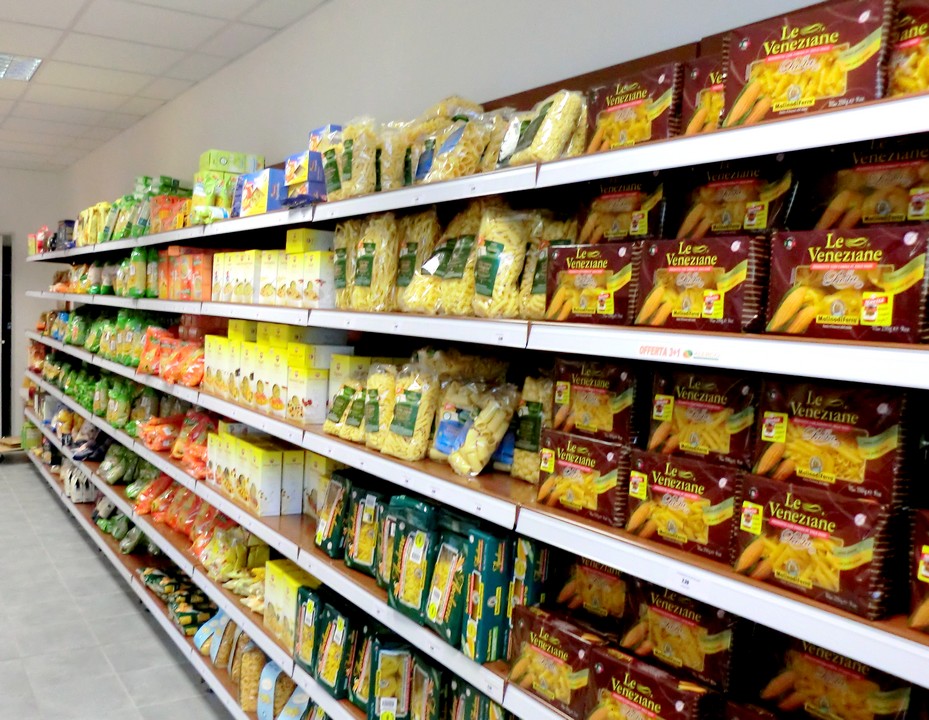 Scaffali Supermercato scaffalature arredo supermercati ferramenta svizzera ticino Scaffali Supermercato scaffalature arredo supermercati ferramenta svizzera ticino